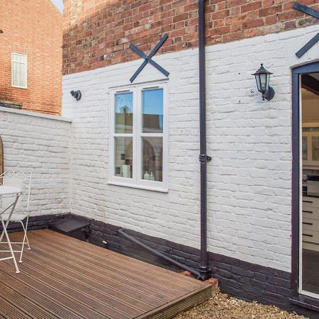 Villa Charming 2 Bed House In Tewkesbury Centre Extérieur photo