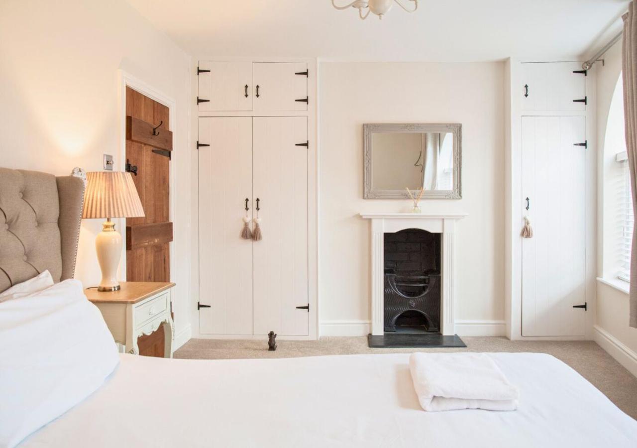 Villa Charming 2 Bed House In Tewkesbury Centre Extérieur photo