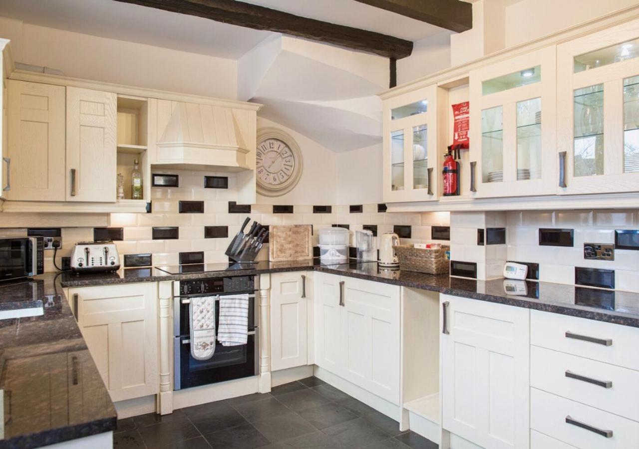 Villa Charming 2 Bed House In Tewkesbury Centre Extérieur photo