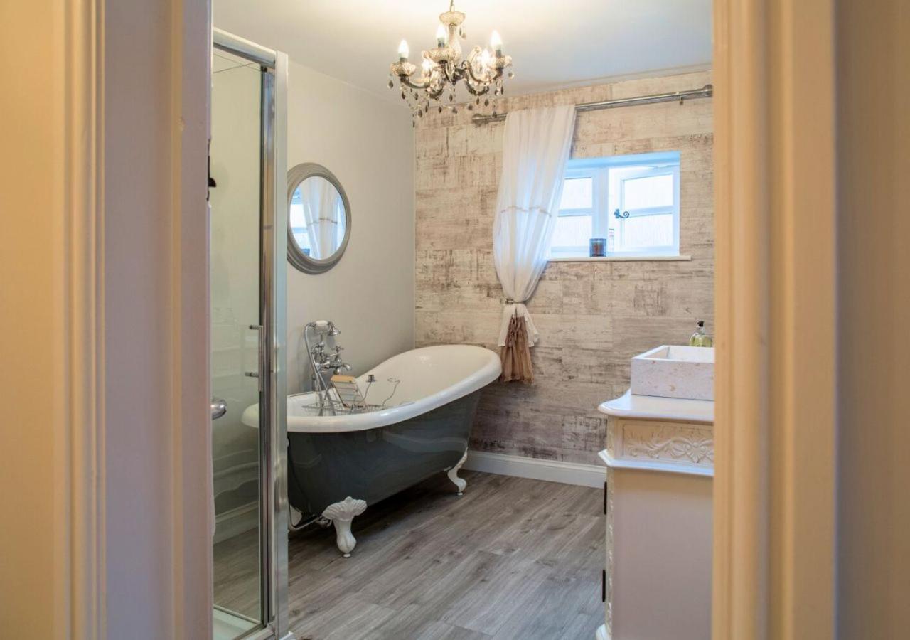 Villa Charming 2 Bed House In Tewkesbury Centre Extérieur photo