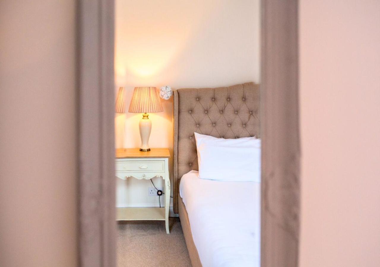Villa Charming 2 Bed House In Tewkesbury Centre Extérieur photo